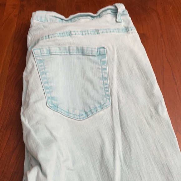 Light Aqua Cropped Jeans - Picture 2 of 3